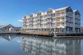 Peppers Seaport Hotel