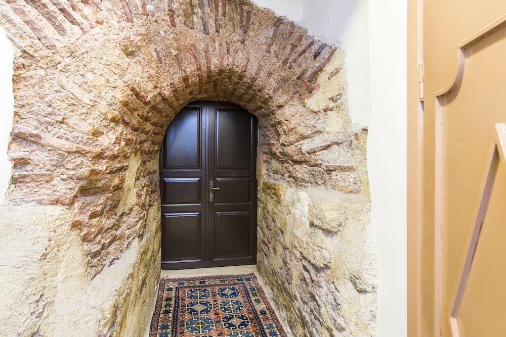 Naz Wooden House Inn - Byzantine House