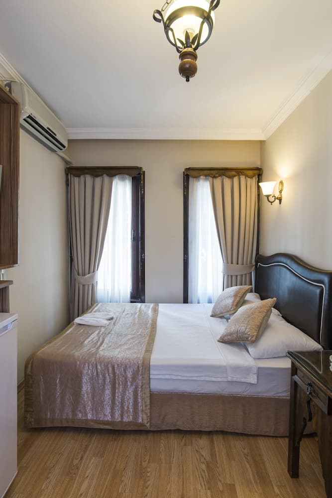 Naz Wooden House Inn - Byzantine House