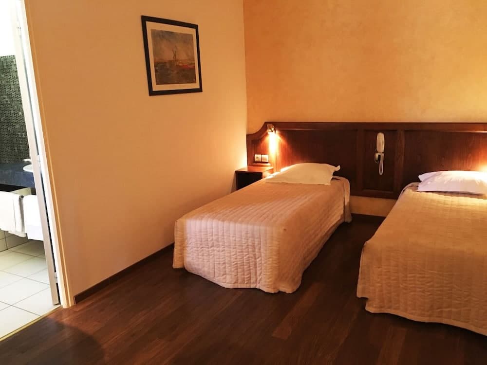 HOTEL Les Peyrières