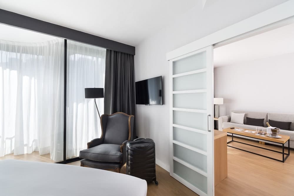 Guitart Grand Passage