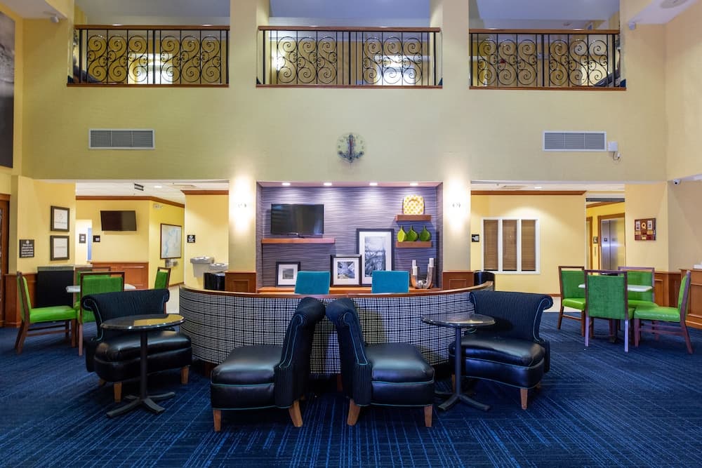 Hampton Inn & Suites Jacksonville Deerwood Park