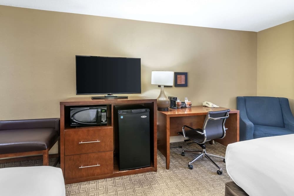 Comfort Inn & Suites Dover-Portsmouth