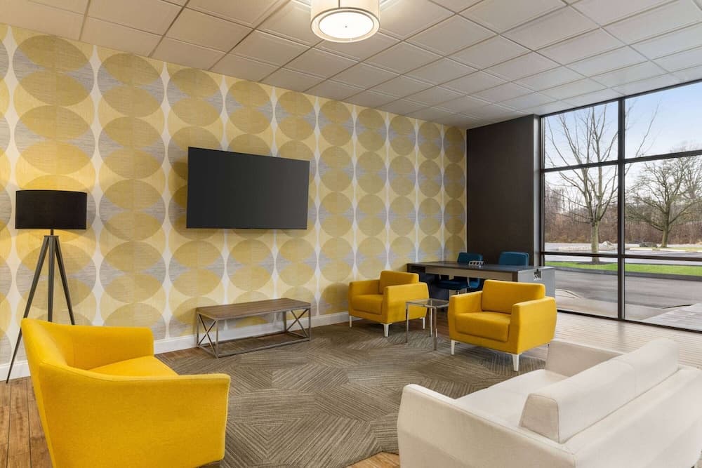 Days Inn & Suites by Wyndham Lancaster Amish Country