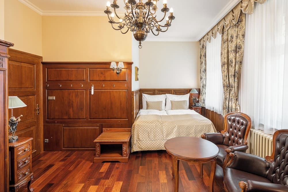 Iron Gate Hotel & Suites Prague by BHG