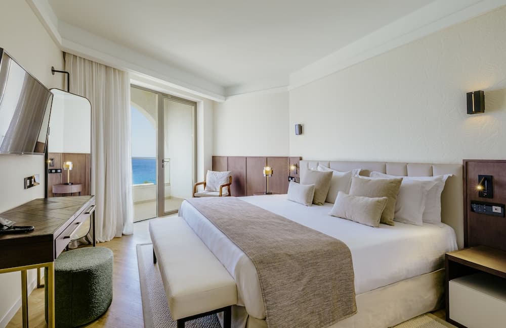 The Golden Coast Beach Hotel