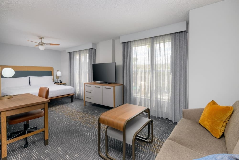 Homewood Suites by Hilton® Orlando-UCF Area