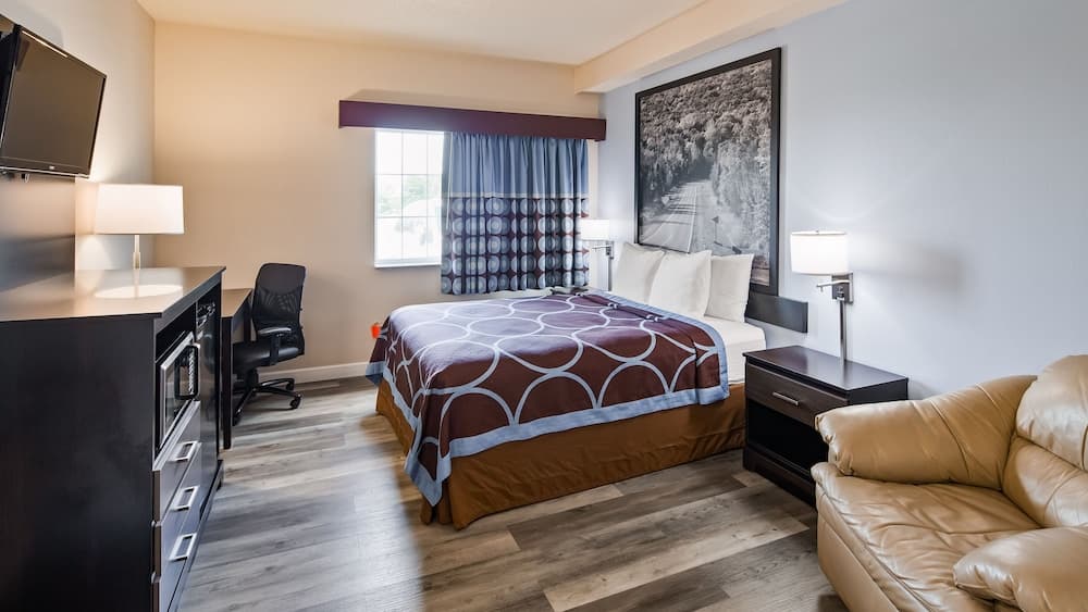 Super 8 by Wyndham Neillsville WI