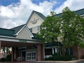 Country Inn & Suites by Radisson, Lewisburg, PA