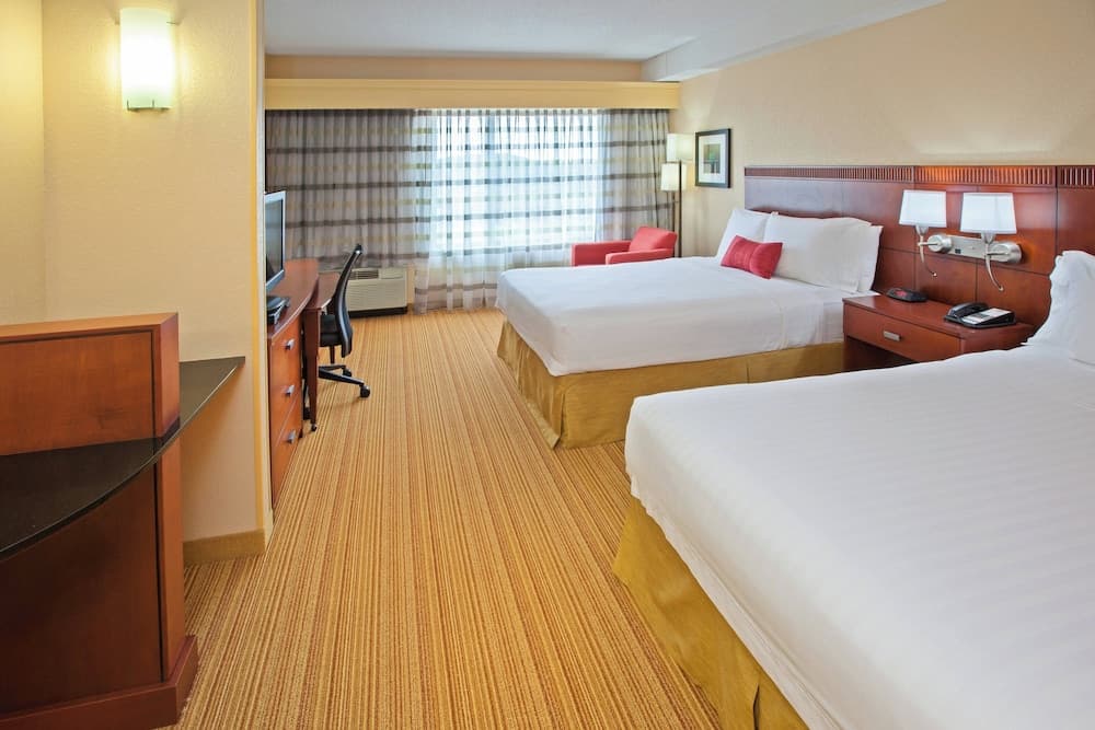 Courtyard by Marriott Louisville Northeast