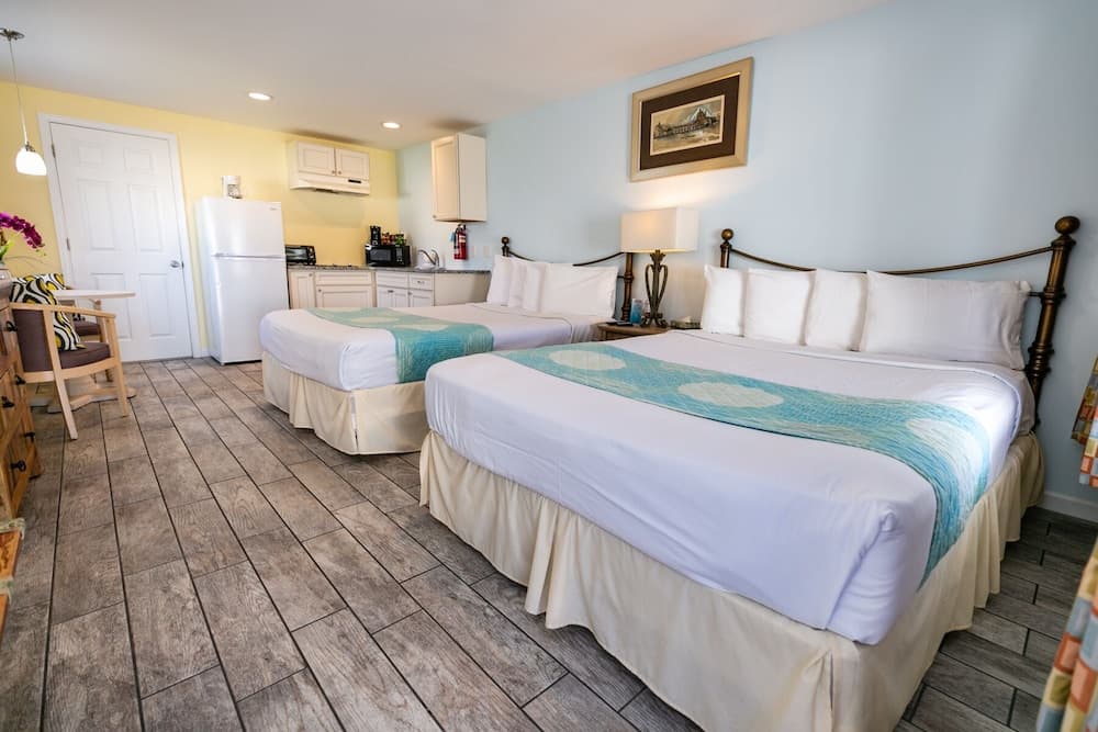 Daytona Inn And Suites