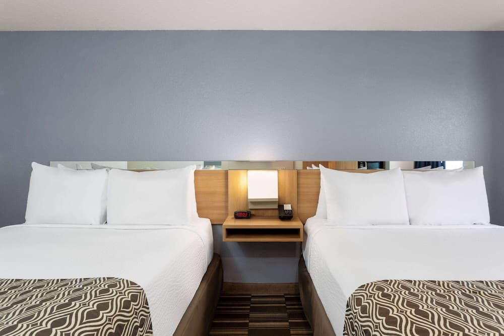 Microtel Inn & Suites by Wyndham Zephyrhills