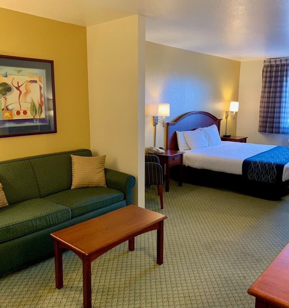 GrandStay Hotel & Suites Becker Big Lake