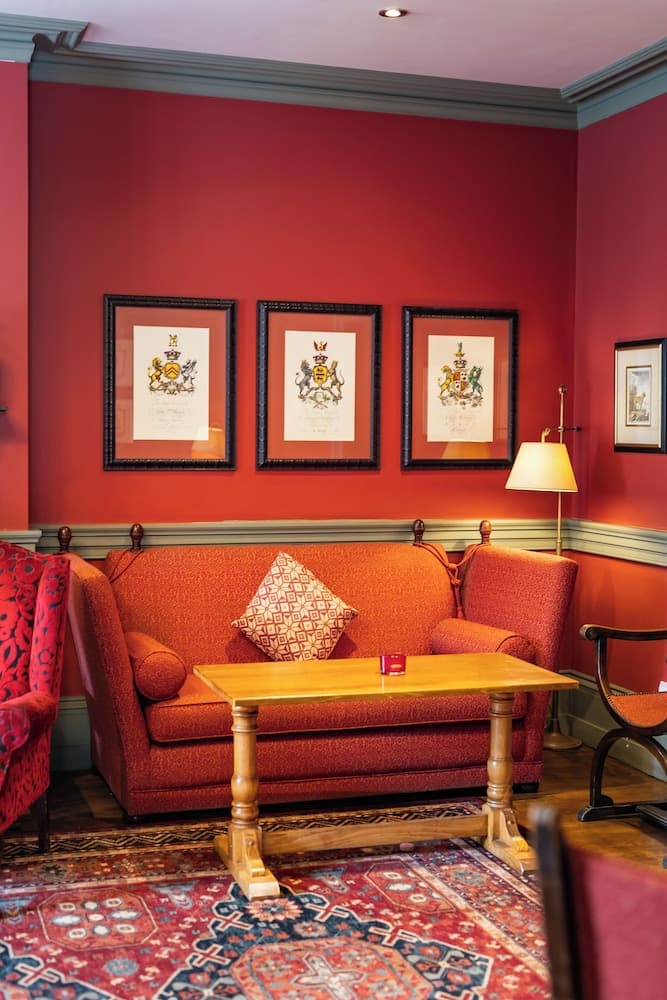 Red Lion Hotel, Hillingdon