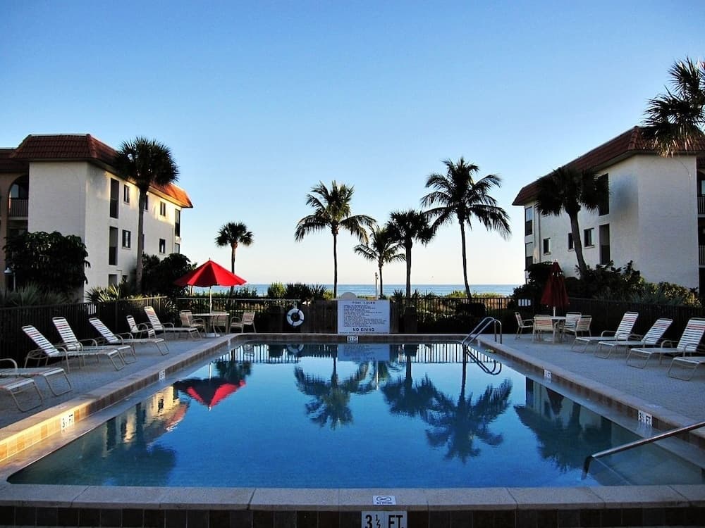 Sandalfoot Beachfront Condominium