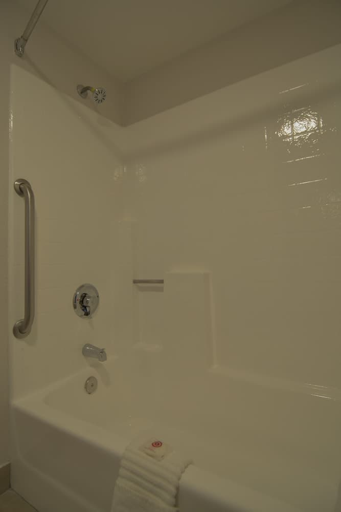 Comfort Inn & Suites Moreno Valley near March Air Reserve Base