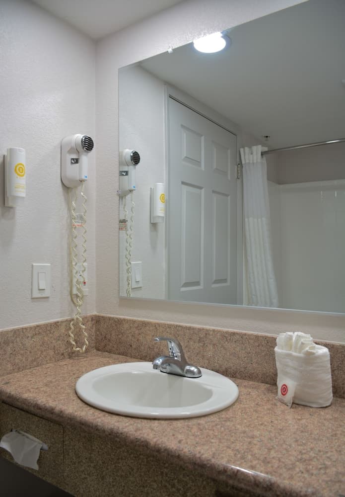 Comfort Inn & Suites Moreno Valley near March Air Reserve Base