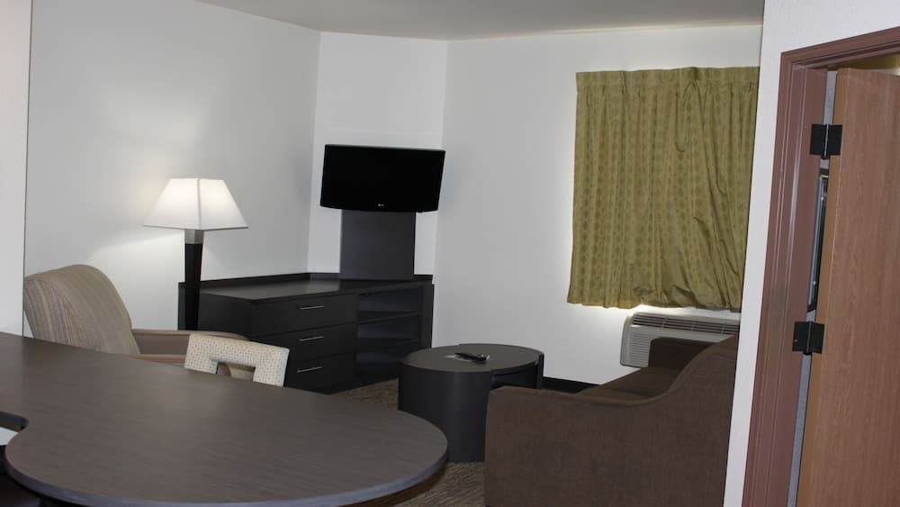 Candlewood Suites Tulsa, an IHG Hotel