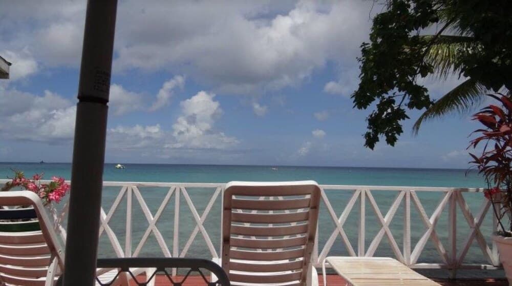 Cassandra 2 Beach Apartments