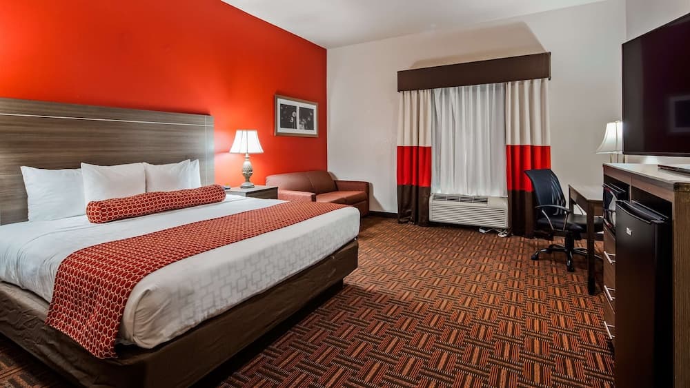 Best Western Plus Memorial Inn & Suites