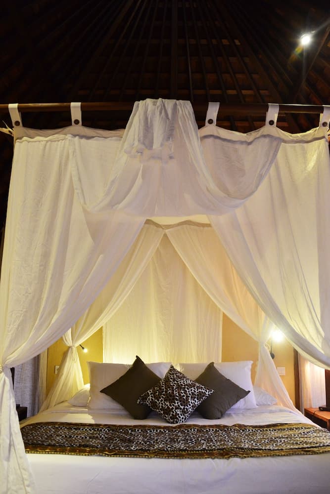 NusaBay Menjangan by WHM