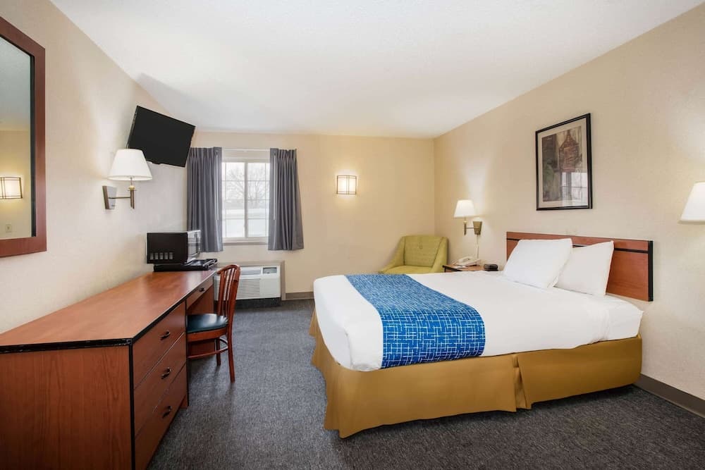 Travelodge by Wyndham Colorado Springs Airport/Peterson SFB