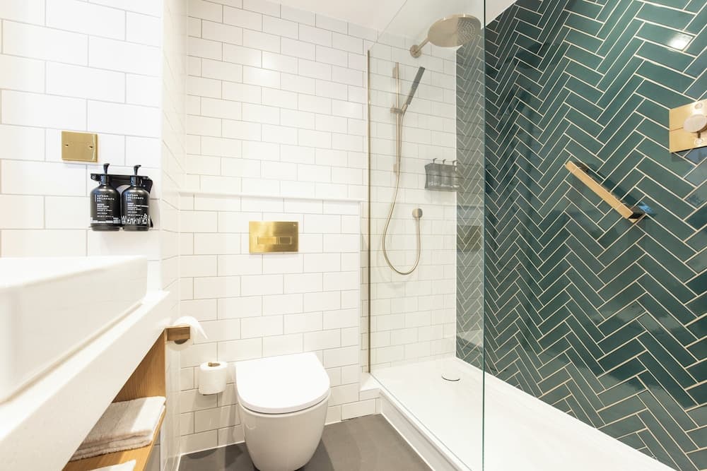 Holiday Inn Bristol Airport by IHG