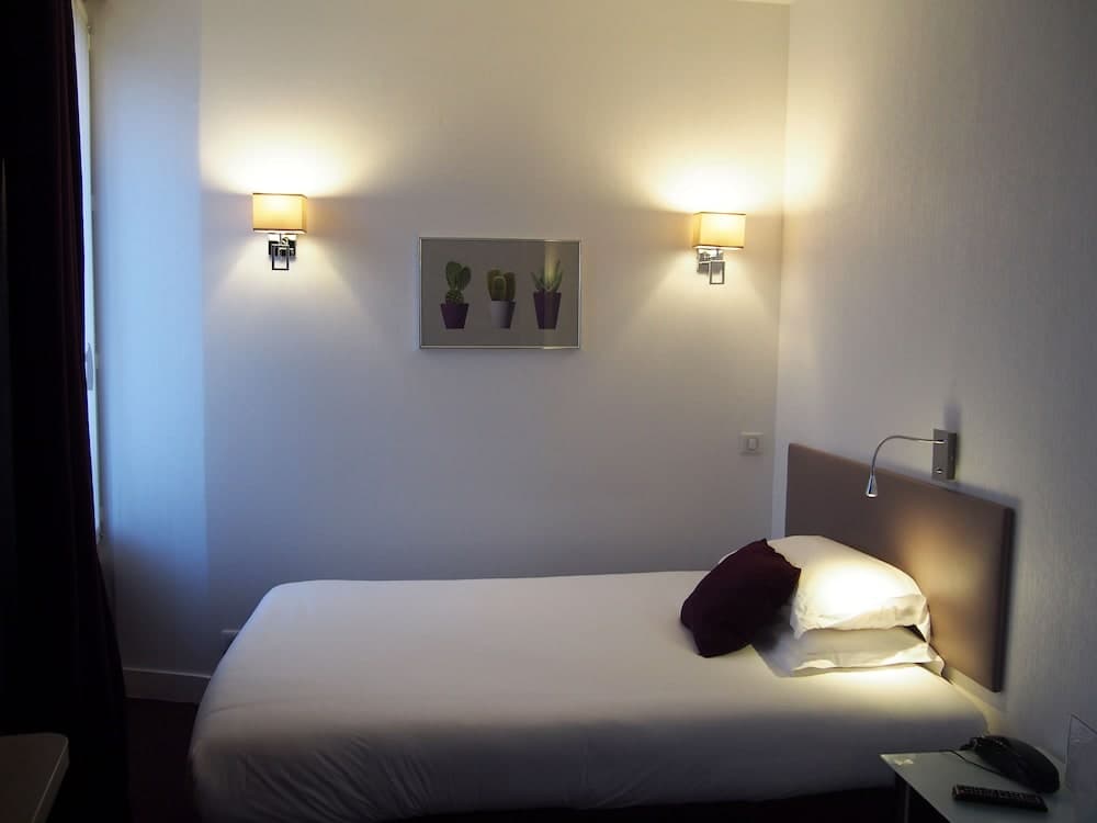 Porte de Versailles Hotel