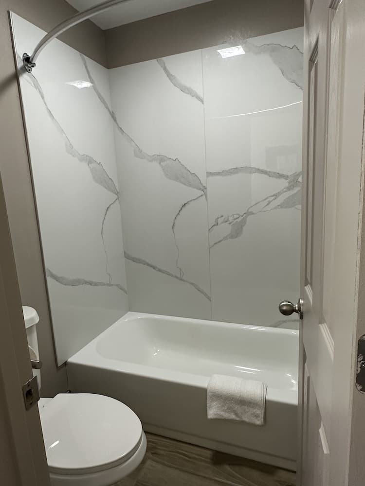 Express Inn & Suites