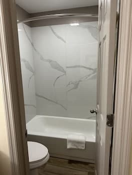 Express Inn & Suites