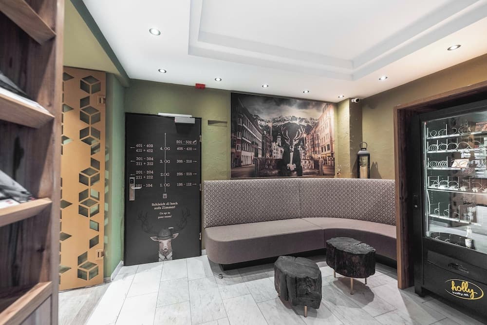 Binders Budget City Mountain Hotel