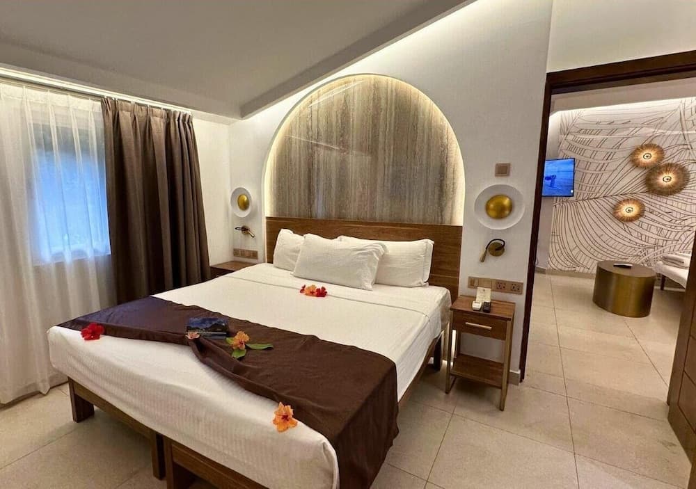 Coral Strand Smart Choice Hotel