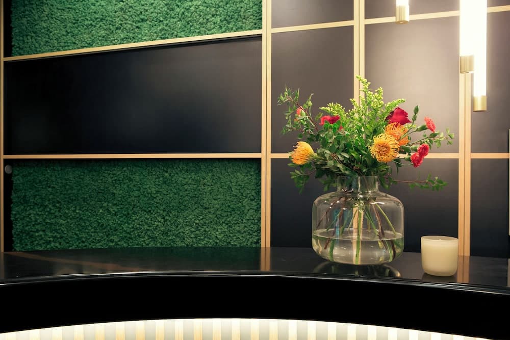 Zeus Essence Bucharest Central