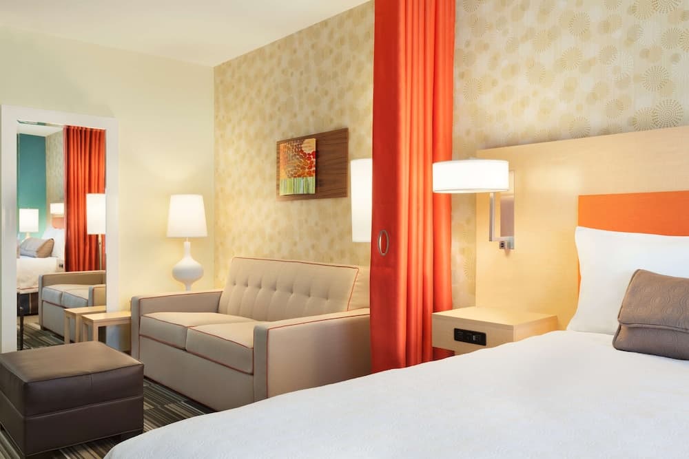 Home2 Suites by Hilton El Paso Airport, TX