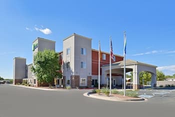 Holiday Inn Express Bernalillo, an IHG Hotel