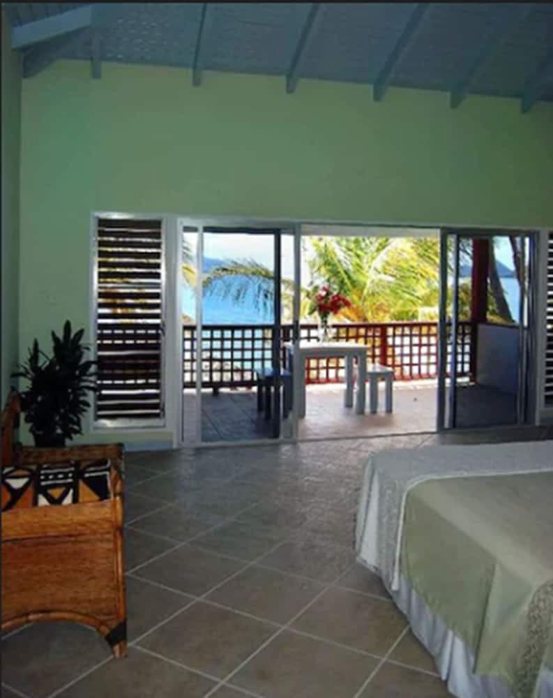 Fort Recovery Beachfront Villa & Suites Hotel