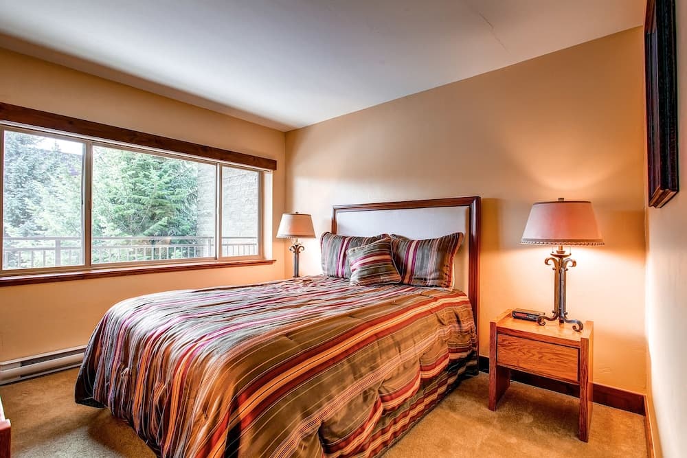 Powderhorn Condominiums by Ski Country Resorts