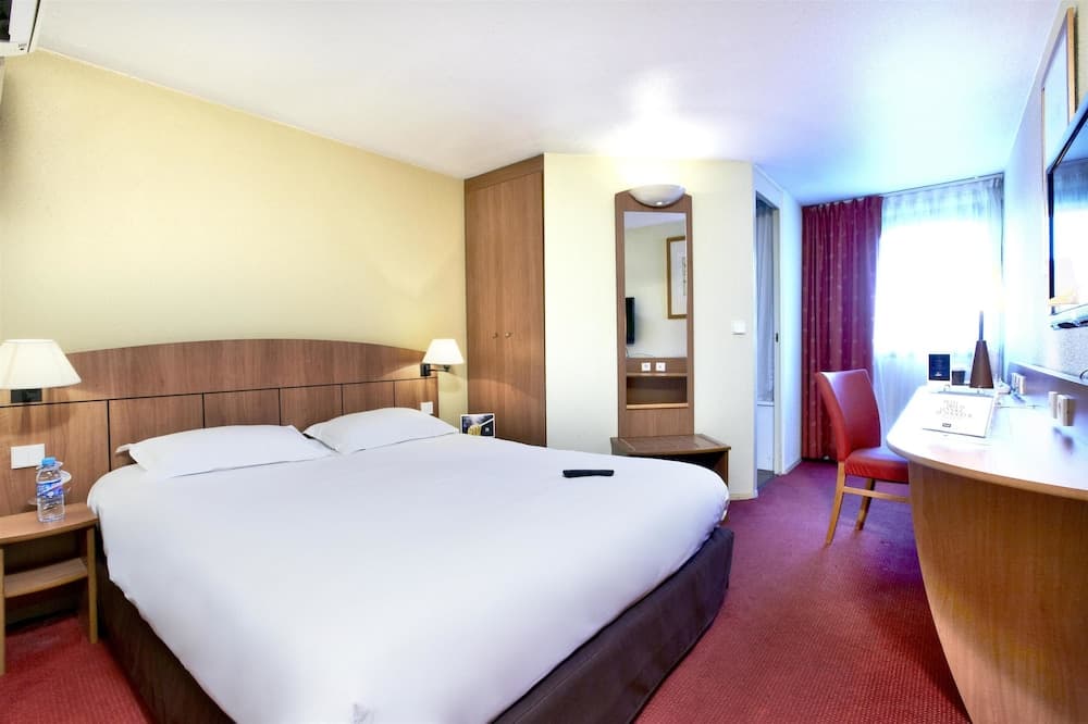 Kyriad Geneve - Saint-Genis-Pouilly