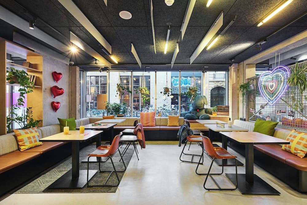 Moxy Paris Bastille France