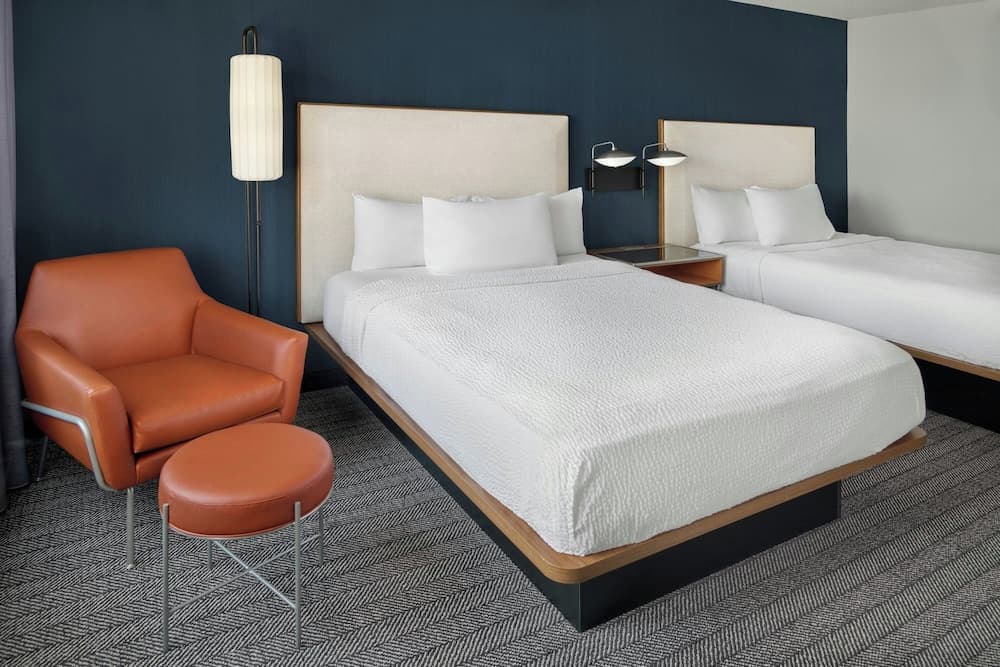 Courtyard by Marriott Kansas City Shawnee