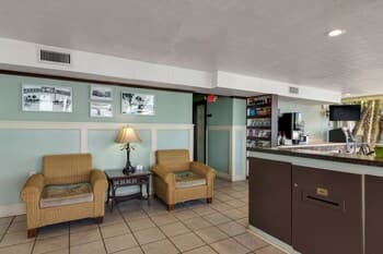 Ramada by Wyndham Panama City Beach / Beachfront