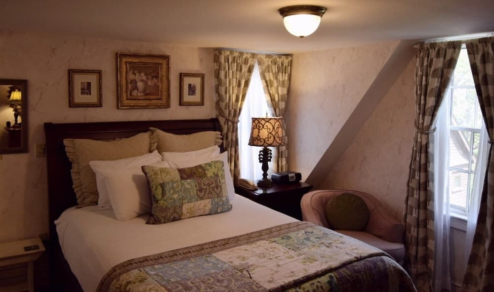 Ivy Lodge Bed & Breakfast