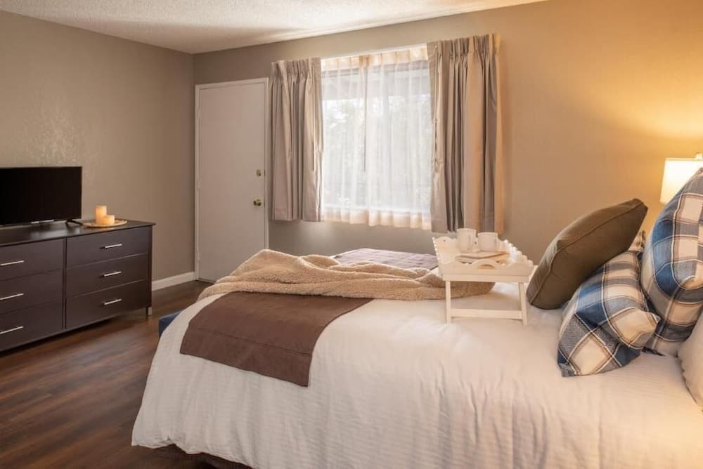 Thunderbird Resort Club