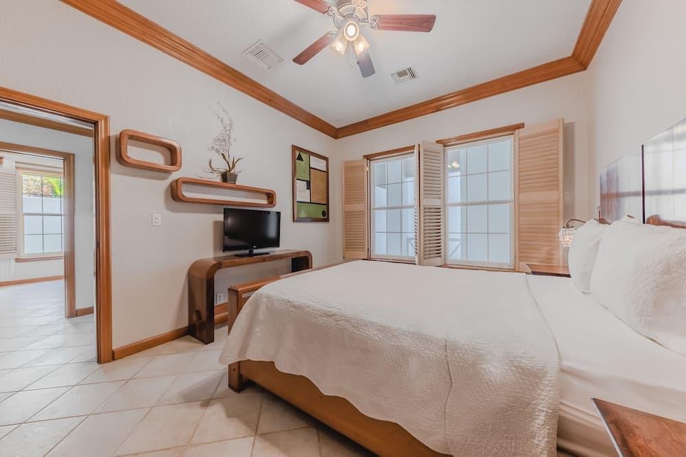 Grand Colony Island Villas