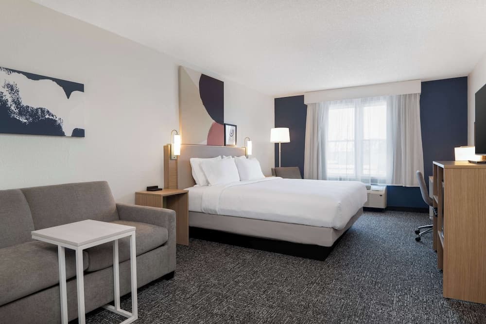 Spark by Hilton Summerville