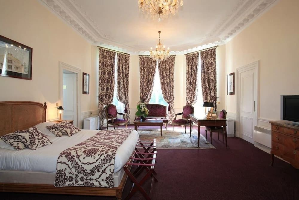 Chateau de La Motte Fénelon