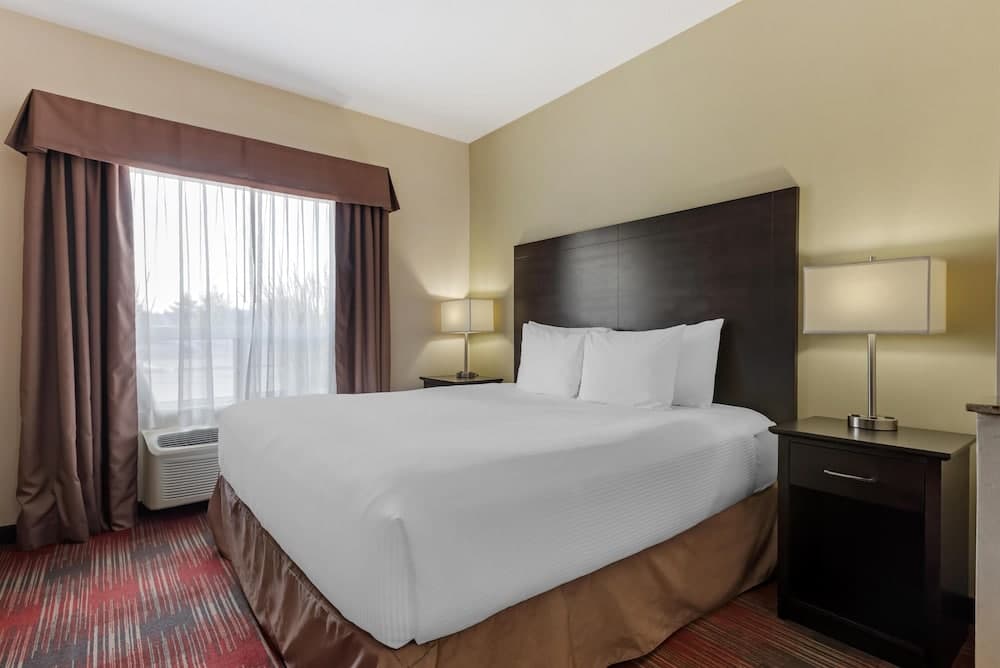 Best Western Plus Red Deer Inn & Suites