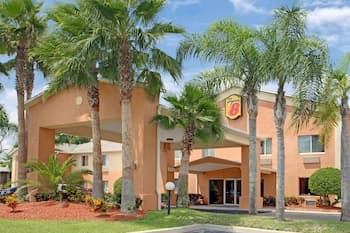 Super 8 by Wyndham Daytona Beach