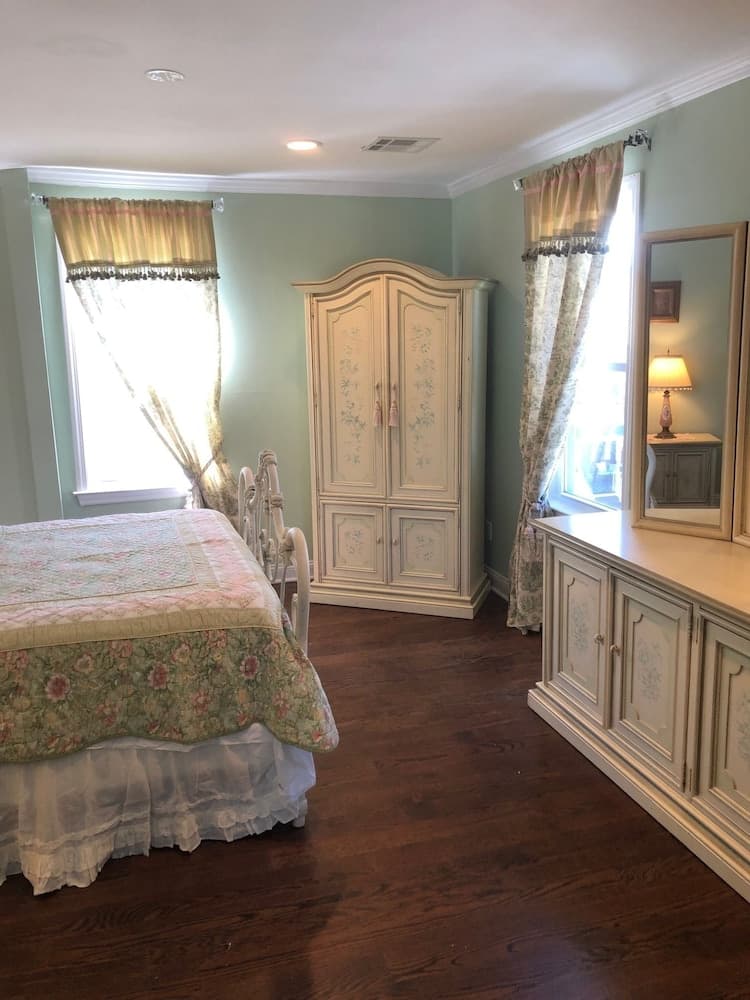 The Carriage House B&B