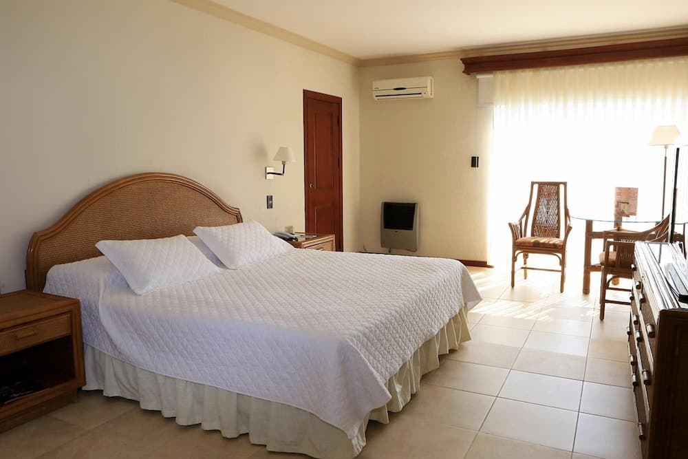 Los Parrales Resort Hotel